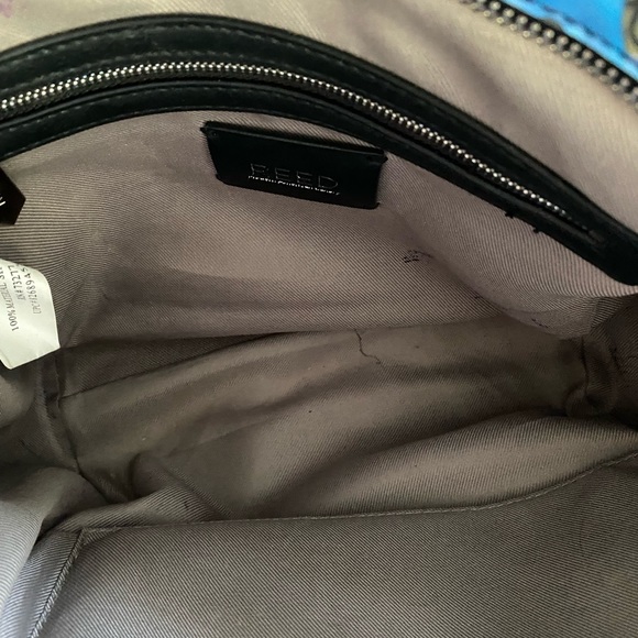 REED Atlantique Blue and White Floral Medium Satchel! - Picture 5 of 9